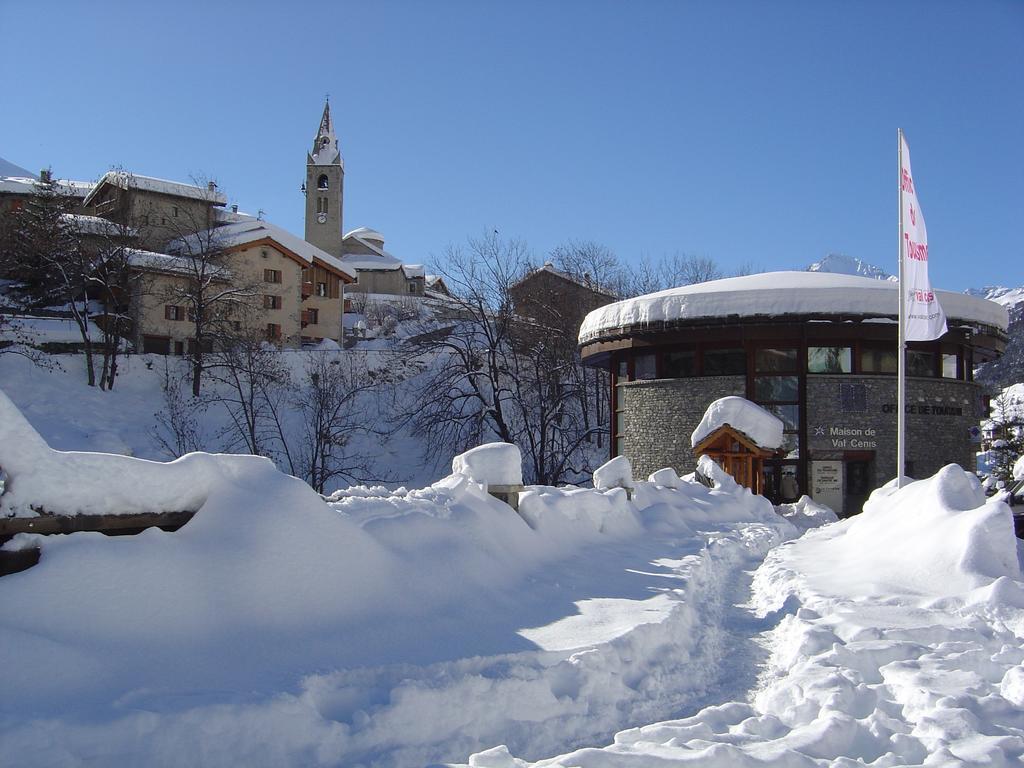 La Joubarde Lägenhet Lanslevillard Rum bild